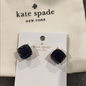 Late spade studs